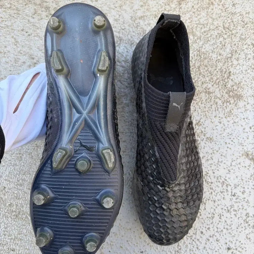 [BUNJANG] Puma Future 18.1 Netfit 255 All Black Cleats / 푸마 퓨쳐 18.1 넷핏 255 올블랙