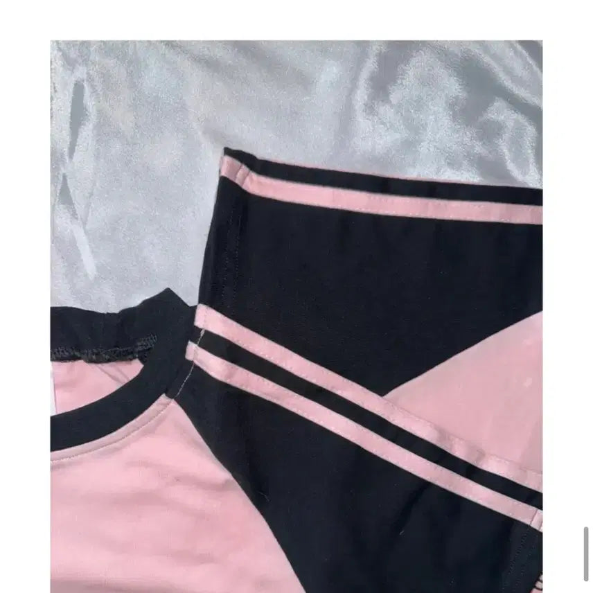 [SOLD OUT] y2k 핑크 크롭 반팔