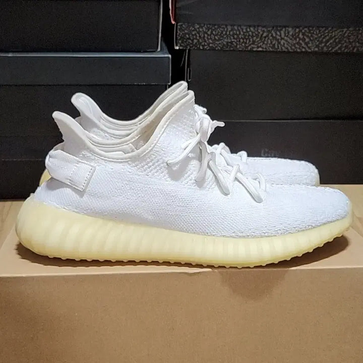 [BUNJANG] Adidas Yeezy Boost 350 V2 Cream White Sneakers / 아디다스 이지부스트 280 크림화이트 350v2