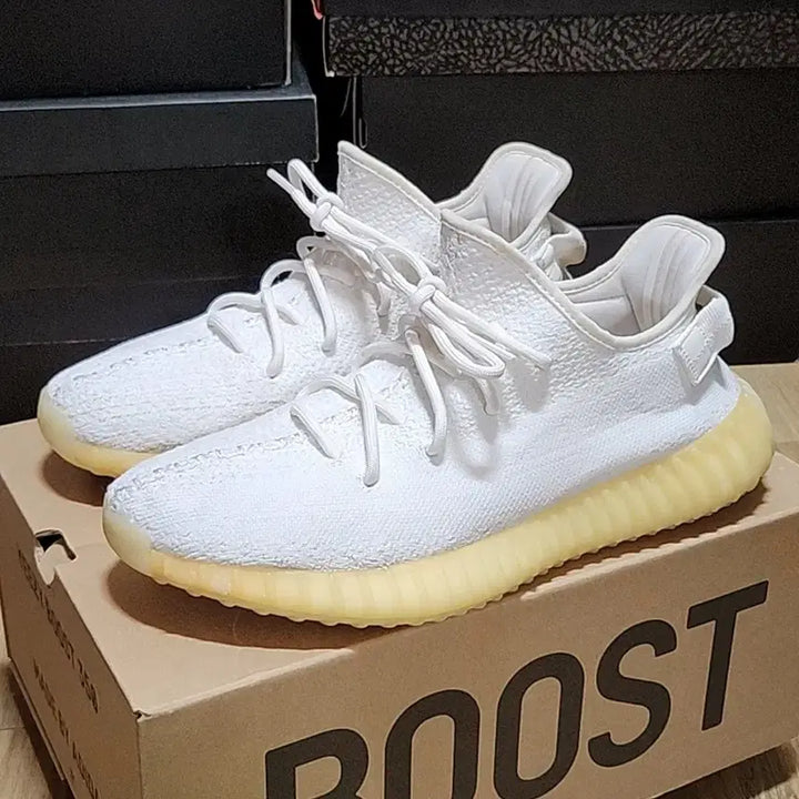 [BUNJANG] Adidas Yeezy Boost 350 V2 Cream White Sneakers / 아디다스 이지부스트 280 크림화이트 350v2