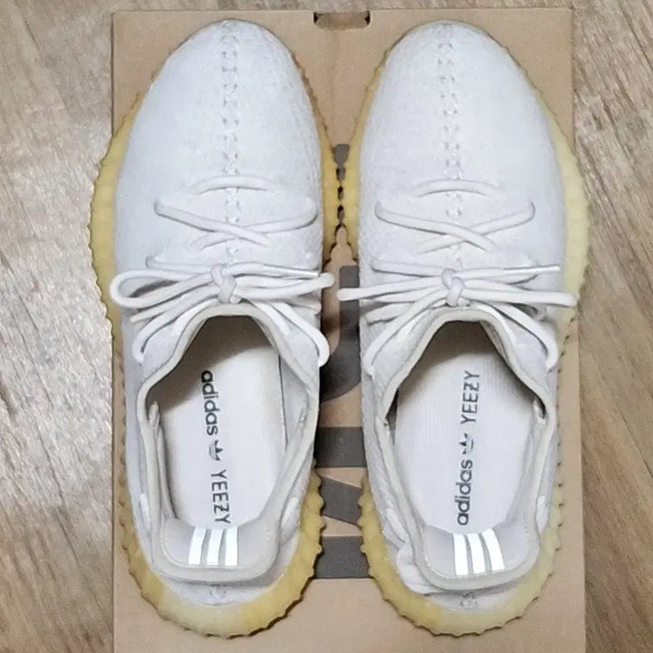 [BUNJANG] Adidas Yeezy Boost 350 V2 Cream White Sneakers / 아디다스 이지부스트 280 크림화이트 350v2