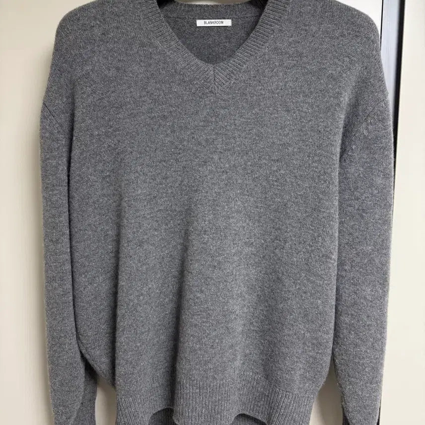 [BUNJANG] Blank Room V-Neck Knit Sweater / 블랭크룸 브이넥 니트 3사이즈