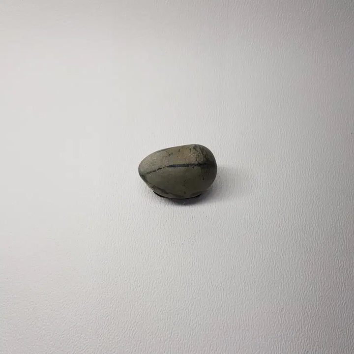 [BUNJANG] Monotone Stone with Taegeuk Pattern / 태극 문양의 조화가 돋보이는 모노톤 수석