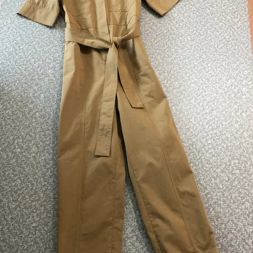 [BUNJANG] COS Belted Jumpsuit - 32 - Beige Jumpsuit / COS 코스 벨티드 점프수트 32 바스락 반팔 베이지 점프슈트