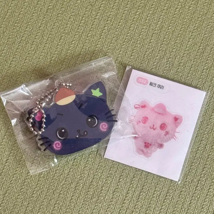 [BUNJANG] NCT WISH Kuri Color Popup Mirror Keyring Sealed with Sticker Sheet / [미개봉] 엔시티위시 컬러 팝업 거울 키링 쿠리 가챠 + 띠부실