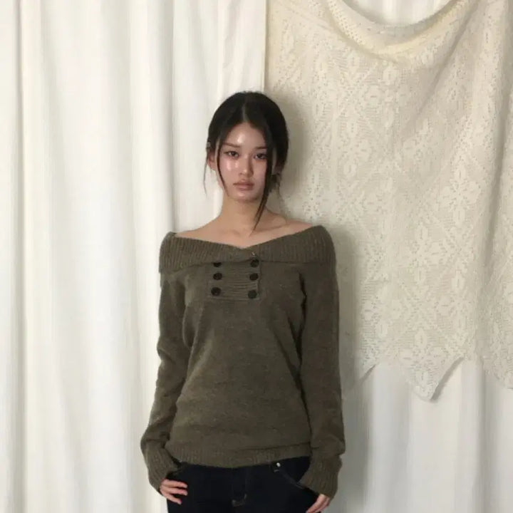 [BUNJANG] Pohaus Off-Shoulder Knit Sweater / 포하우스 오프숄더 니트 브라운