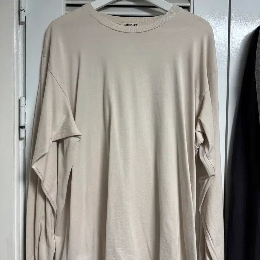 [BUNJANG] Auralee Long Sleeve T-shirt (Size 5) / 오라리 auralee 긴팔 티셔츠 5사이즈 (연핑크-베이지)