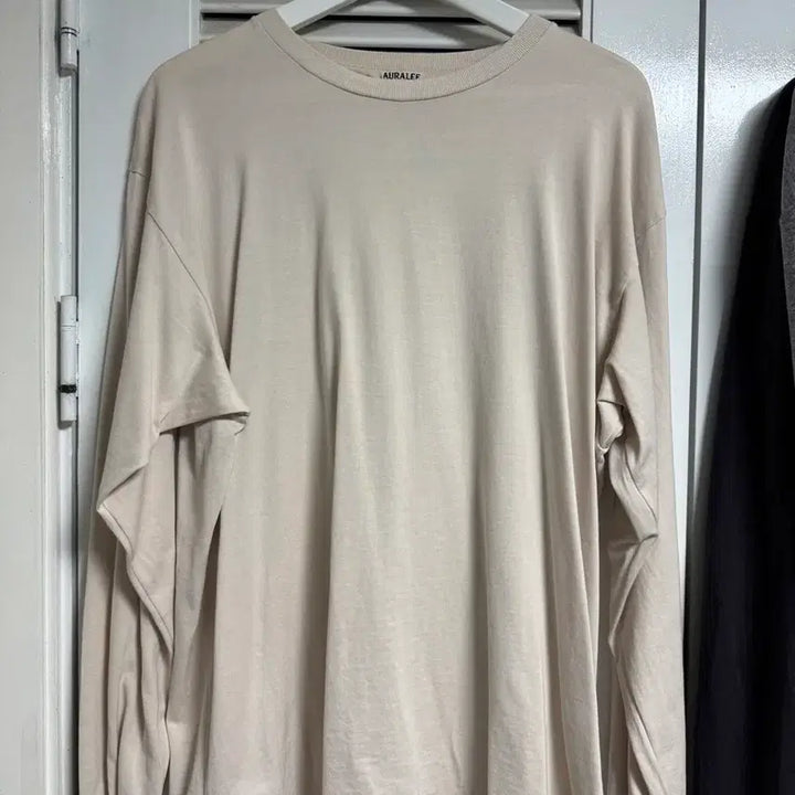 [BUNJANG] Auralee Long Sleeve T-shirt (Size 5) / 오라리 auralee 긴팔 티셔츠 5사이즈 (연핑크-베이지)