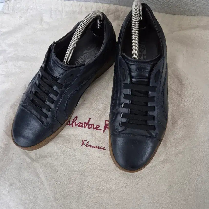 [BUNJANG] Ferragamo Sneakers (Size 255) / 페라가모 스니커즈255사이즈