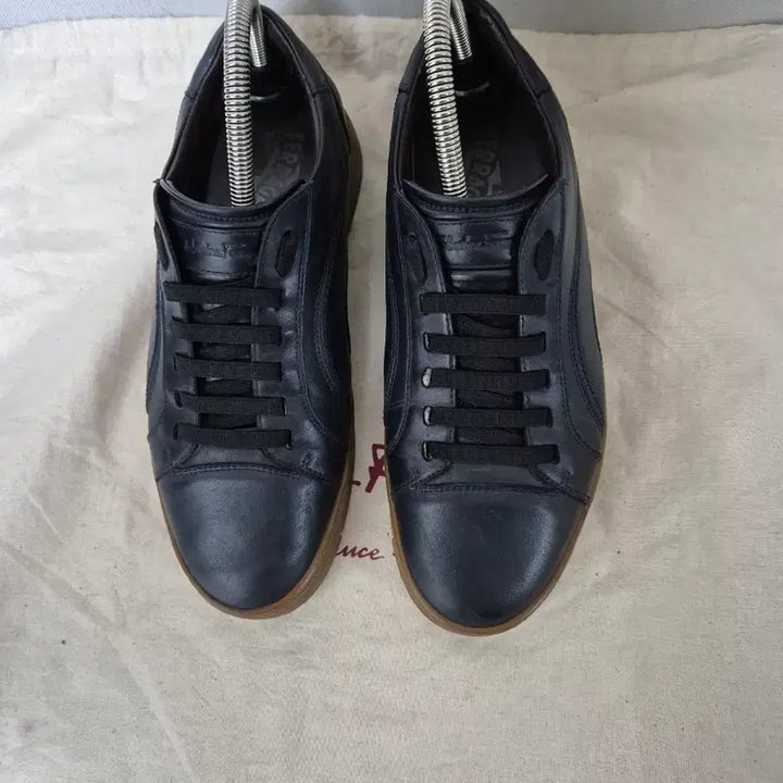 [BUNJANG] Ferragamo Sneakers (Size 255) / 페라가모 스니커즈255사이즈