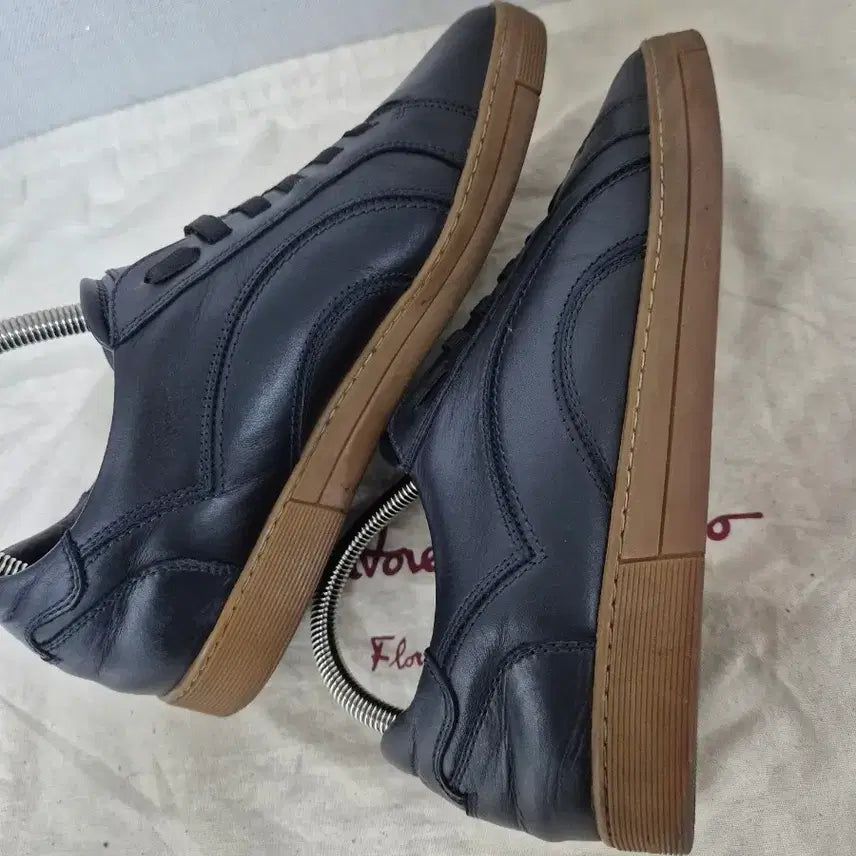 [BUNJANG] Ferragamo Sneakers (Size 255) / 페라가모 스니커즈255사이즈