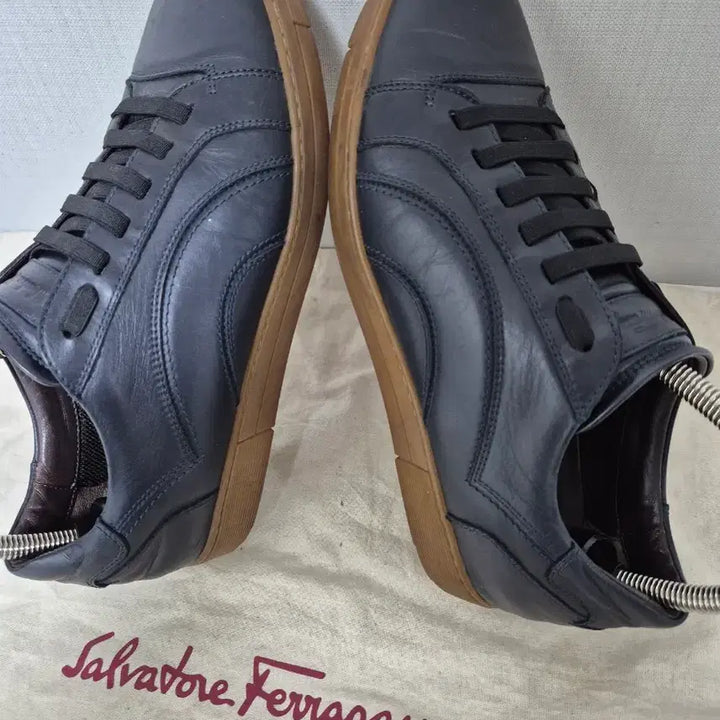 [BUNJANG] Ferragamo Sneakers (Size 255) / 페라가모 스니커즈255사이즈