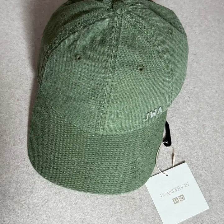 [BUNJANG] Uniqlo JW Anderson UV Protection Ball Cap - Khaki / 유니클로 JW앤더슨 UV PROTECTIONZ 볼캡 - 카키