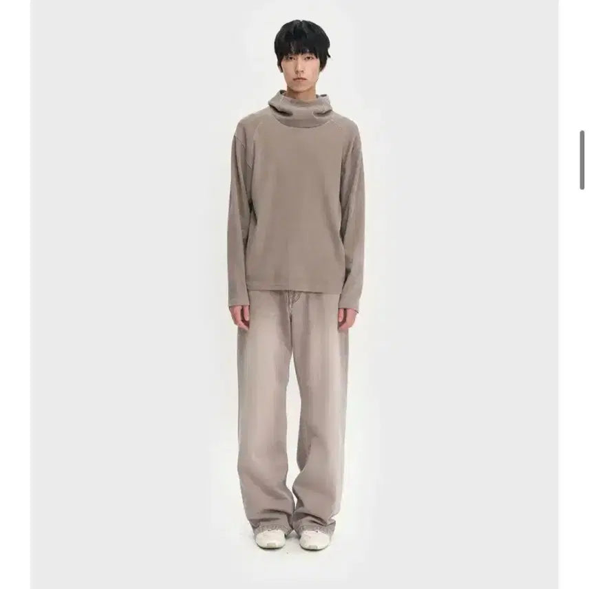 [SOLD OUT] 벨리에 후디드 롱슬리브 티셔츠 브라운