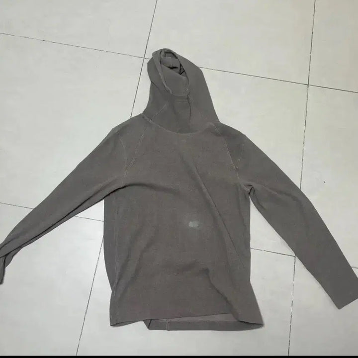 [SOLD OUT] 벨리에 후디드 롱슬리브 티셔츠 브라운