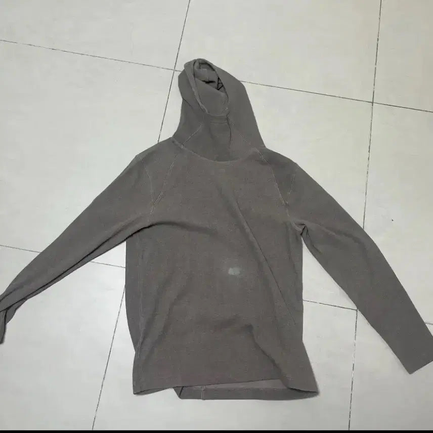[SOLD OUT] 벨리에 후디드 롱슬리브 티셔츠 브라운