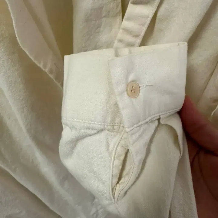 [BUNJANG] Ayde Ivory Shirt / Ayde 아이보리 색상의 셔츠