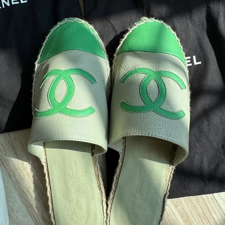 [BUNJANG] Chanel Espadrille Mules 37 / 샤넬 에스파듀 뮬 240