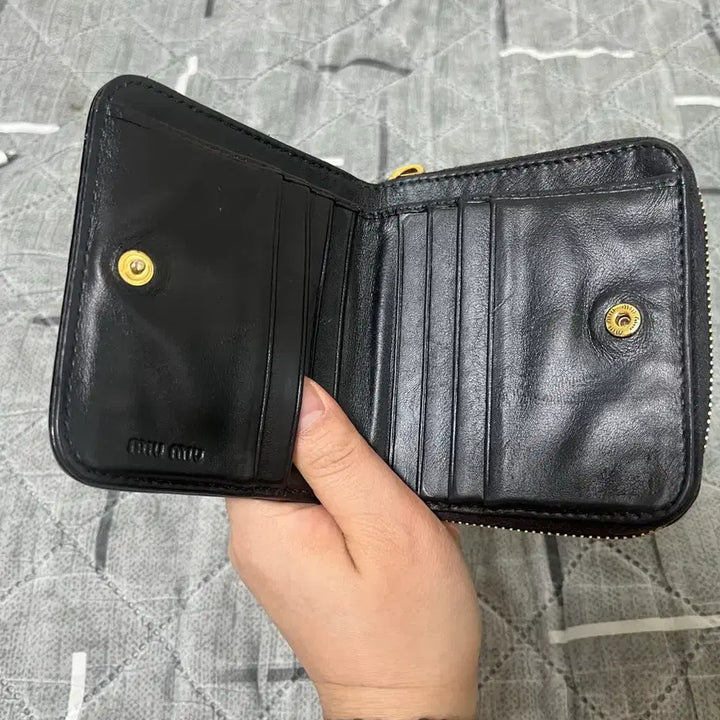 [SOLD OUT] 미우미우 지갑