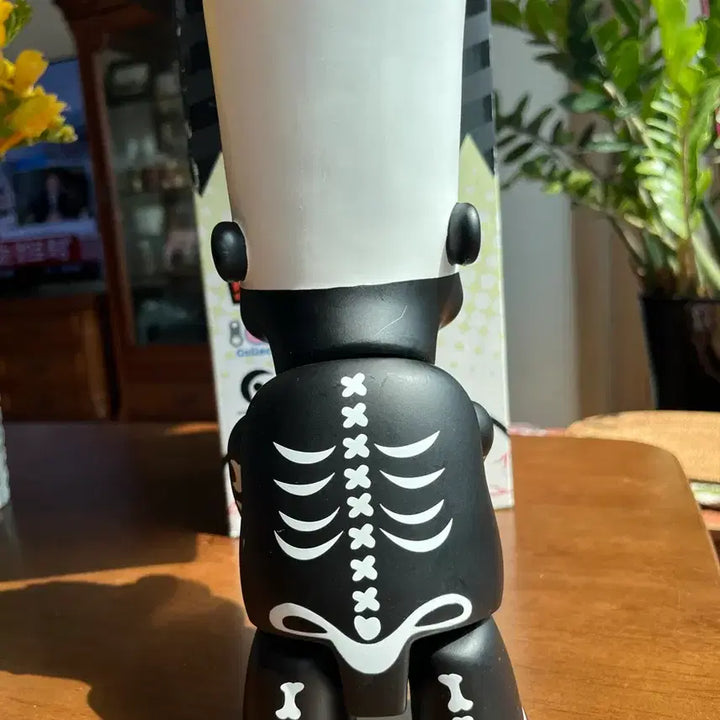 [BUNJANG] Toy2R Bart Simpson Skeleton Qee Figure / 바트 심슨 아트토이 피규어(스켈레톤 시리즈)
