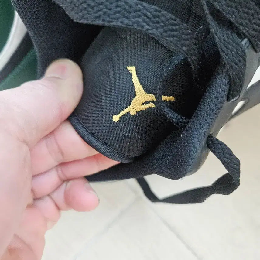 [BUNJANG] Nike Jordan 1 Low Green Toe Sneakers / 조던1 로우 그린토