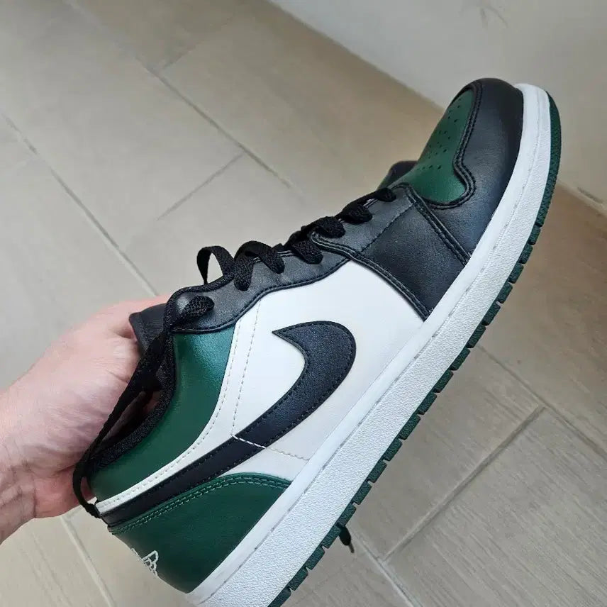 [BUNJANG] Nike Jordan 1 Low Green Toe Sneakers / 조던1 로우 그린토