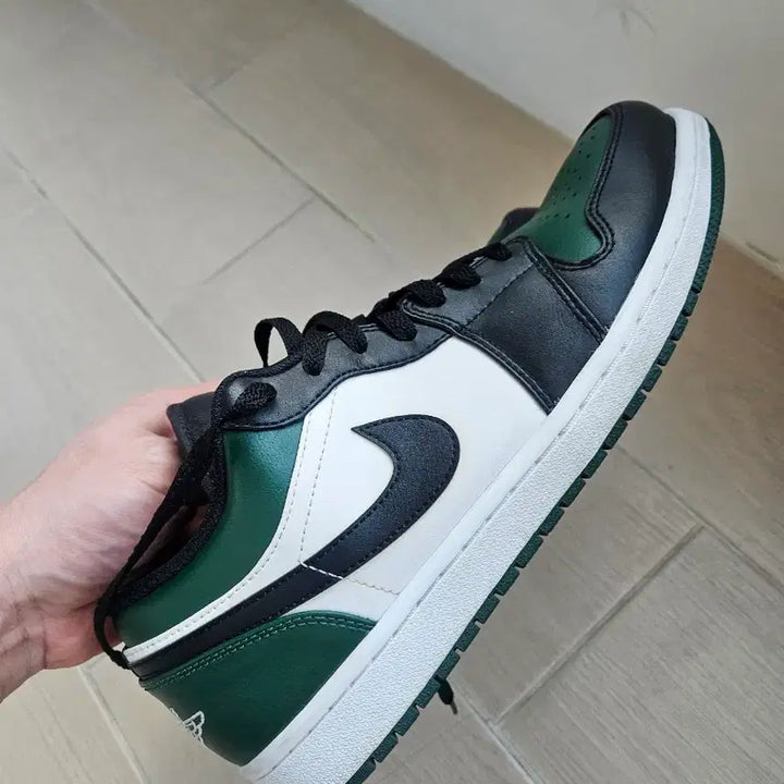 [BUNJANG] Nike Jordan 1 Low Green Toe Sneakers / 조던1 로우 그린토
