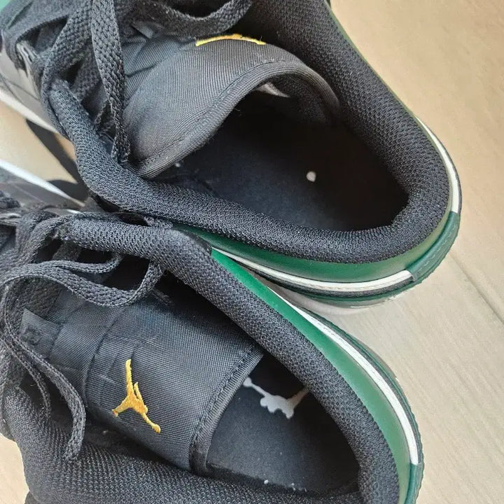 [BUNJANG] Nike Jordan 1 Low Green Toe Sneakers / 조던1 로우 그린토