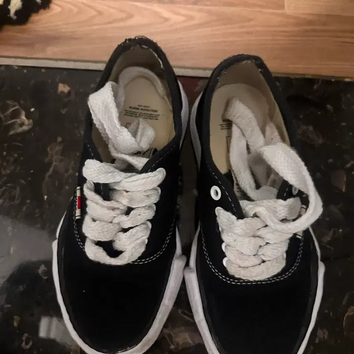[BUNJANG] Maison Mihara Yasuhiro Baker Low Black Sneakers / 메종 미하라 야스히로 베이커 로우 블랙 스니커즈37