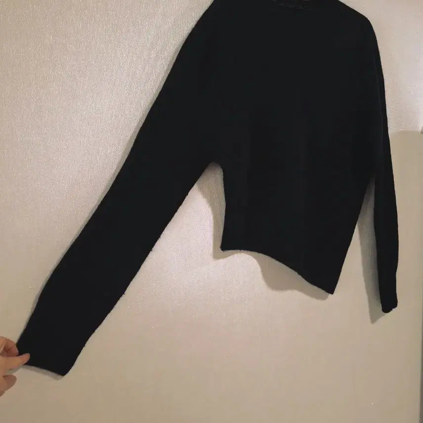 [BUNJANG] Navy Asymmetric Knit Sweater / 네이비 언발란스 니트 스웨터