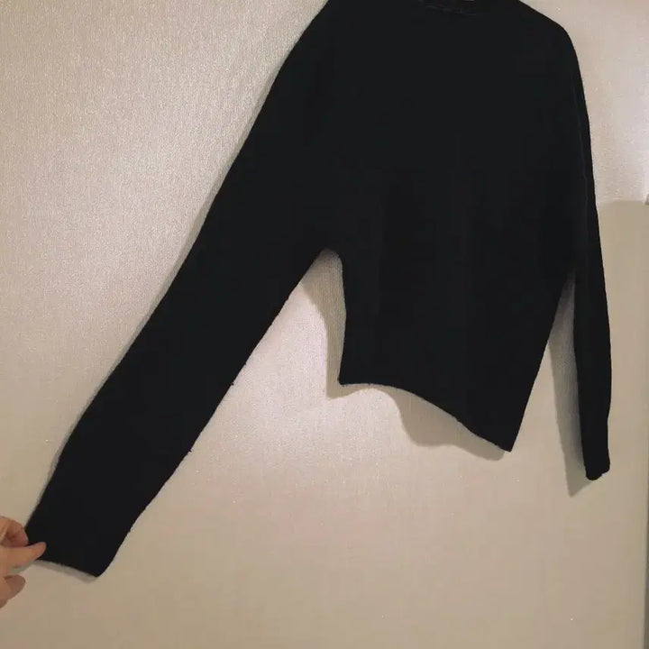[BUNJANG] Navy Asymmetric Knit Sweater / 네이비 언발란스 니트 스웨터