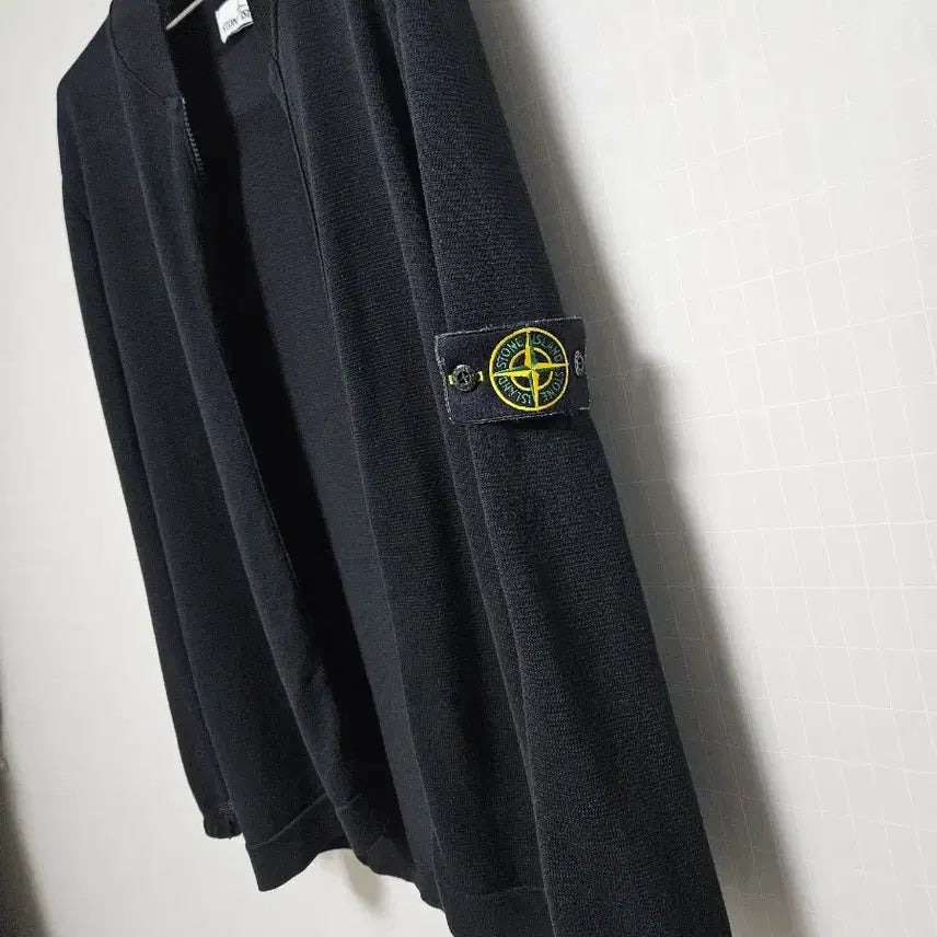 [BUNJANG] Stone Island Black Knit Zip-Up Cardigan / 스톤아일랜드 블랙 니트 집업 가디건