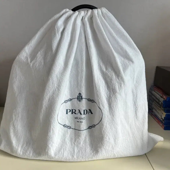 [SOLD OUT] 프라다 B1786T 사피아노 럭스 빅 토트백