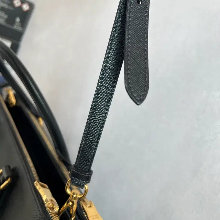 [SOLD OUT] 프라다 B1786T 사피아노 럭스 빅 토트백