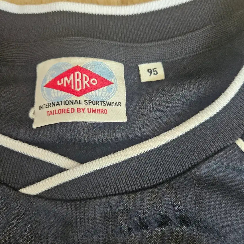 [BUNJANG] Umbro HBL Bloke Jacquard Short Sleeve T-shirt / 엄브로 HBL Bloke og 자카드 반팔 티셔츠