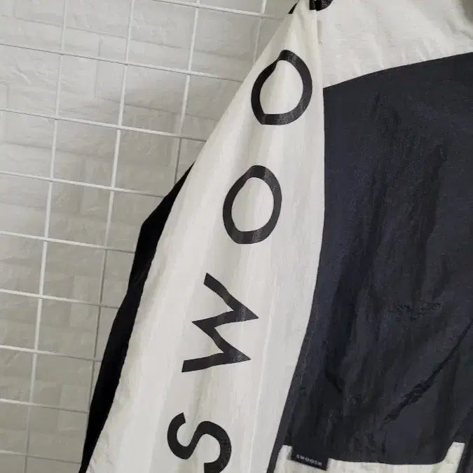 [BUNJANG] Nike Big Swoosh Windbreaker Jacket / [M-100]NIKE나이키 검흰 범고래 빅스우시로고 후드일체형바람막이
