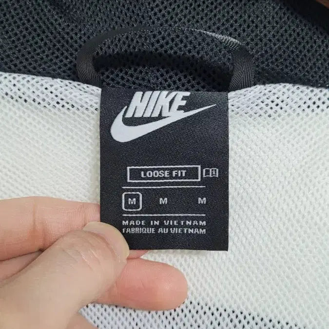 [BUNJANG] Nike Big Swoosh Windbreaker Jacket / [M-100]NIKE나이키 검흰 범고래 빅스우시로고 후드일체형바람막이