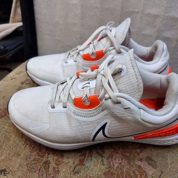 [BUNJANG] Nike Infinity Golf Shoes White Orange / 나이키 인피니티 골프화 화이트 오렌지 포인트