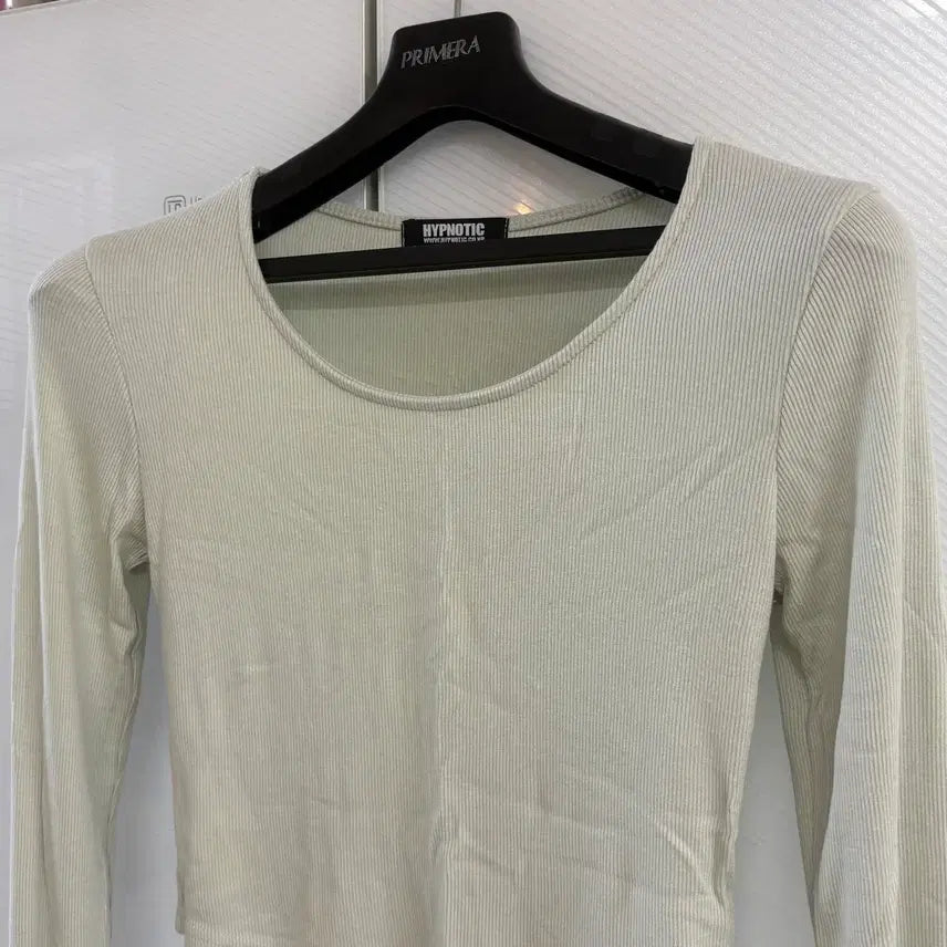 [BUNJANG] Hipnatic Cropped Ribbed Long Sleeve Top / 히프나틱 크롭 골지 긴팔티