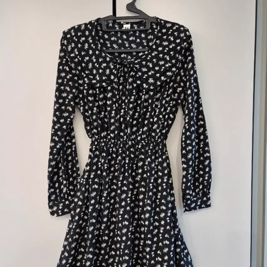 [BUNJANG] Black Long Sleeve Dress / 긴팔 원피스 블랙