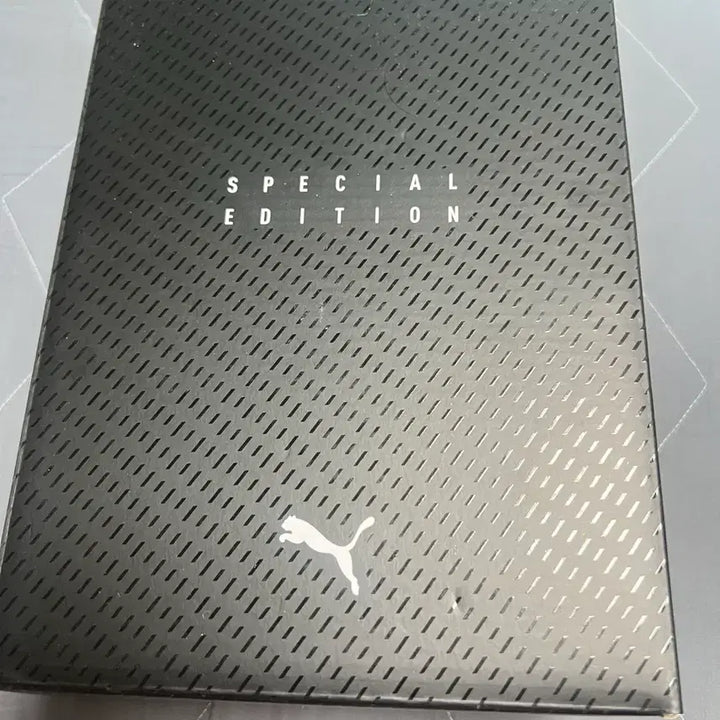 [BUNJANG] Puma Ultra 6 Ultimate MG Special Edition Recharge Pack Soccer Cleats / 푸마 울트라6 얼티메이트 mg스페셜에디션 리차지팩 265
