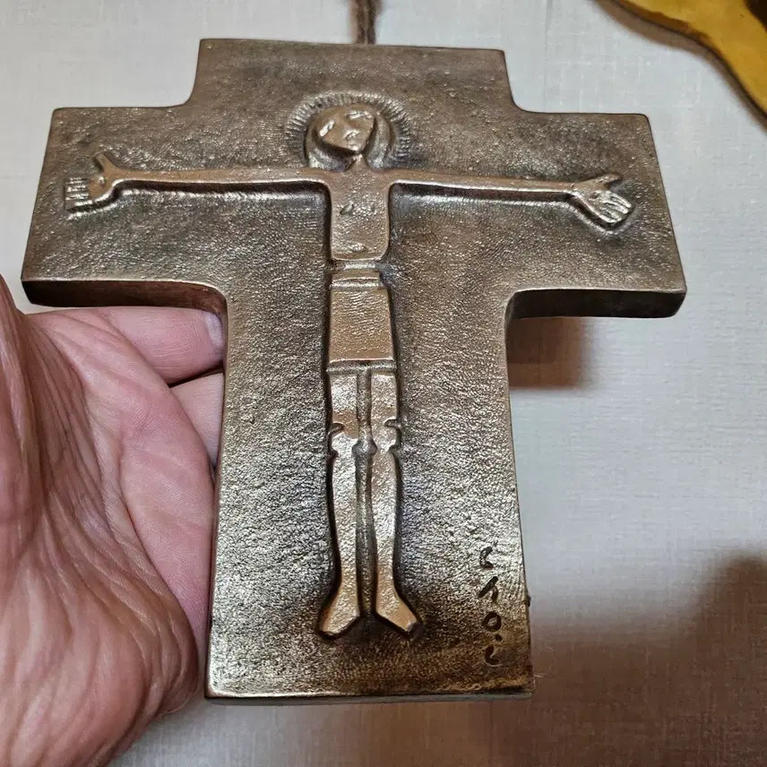 [BUNJANG] Choi Jong Tae Bronze Crucifix Wall Hanging / 2.최종태 작 벽걸이 십자가 crucifix 청동 Bronze.