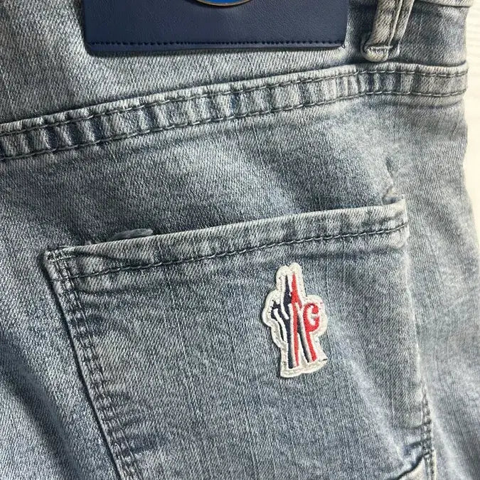 [BUNJANG] Moncler Washed Denim Jeans / 몽클레어 워싱 데님 청바지