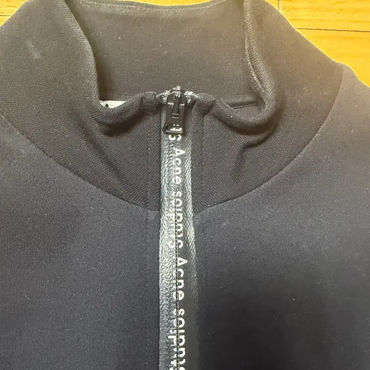 [BUNJANG] Acne Studios Half-Zip Long Sleeve T-Shirt XL / 아크네스튜디오 반집업 긴팔 XL