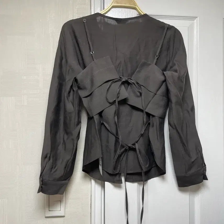 [BUNJANG] V-neck Bustier Set Blouse / 뷔스티에 세트 블라우스 @새옷