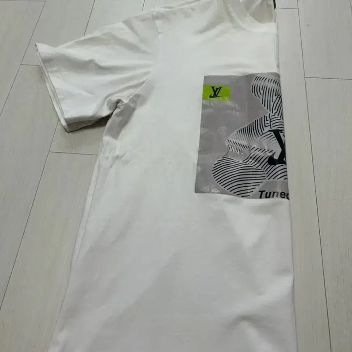 [BUNJANG] Louis Vuitton Teddy Bear X Nike Printed T-shirt / 루이비통 테디베어 X 나이키 프린팅 티셔츠