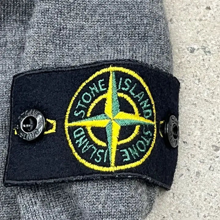 [SOLD OUT] 스톤아일랜드 와펜 그레이 터틀넥 니트