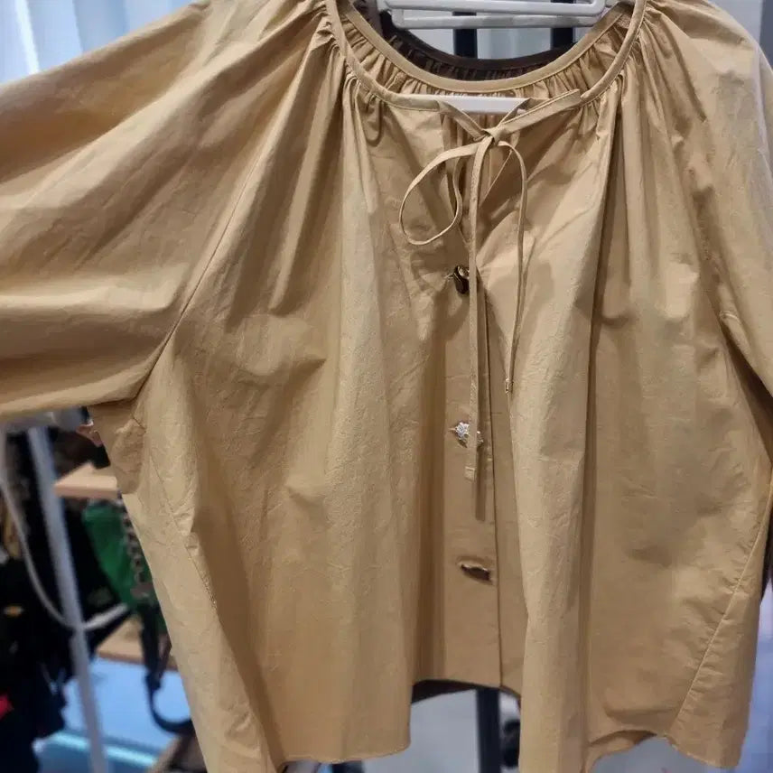 [BUNJANG] Oversized Shirring Balloon Blouse / 새상품 ) 오버핏 셔링 벌룬 블라우스