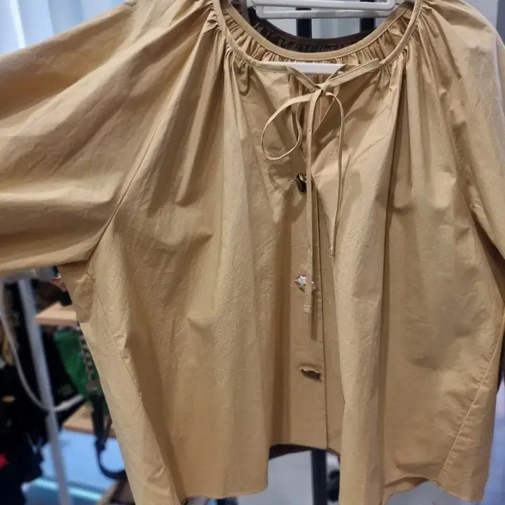 [BUNJANG] Oversized Shirring Balloon Blouse / 새상품 ) 오버핏 셔링 벌룬 블라우스