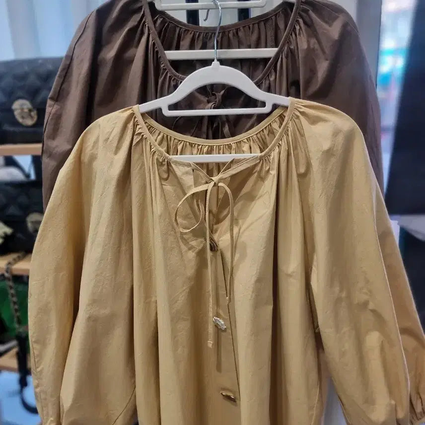 [BUNJANG] Oversized Shirring Balloon Blouse / 새상품 ) 오버핏 셔링 벌룬 블라우스